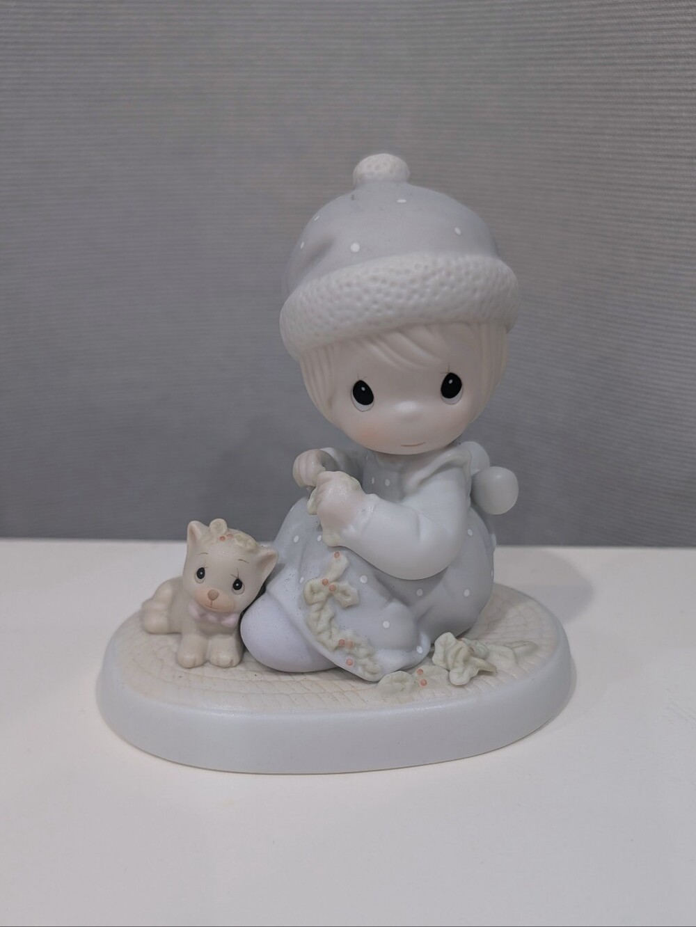 Vintage 1988 Precious Moments “Meowie Christmas” Figurine Christmas Decor